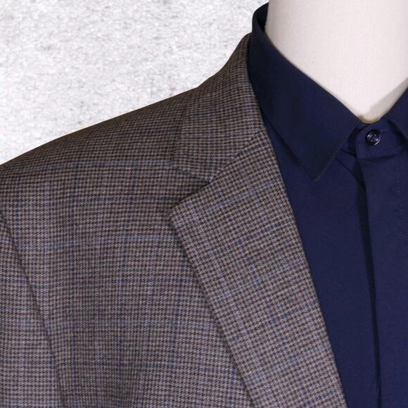 Jos A Bank Traveler Sport Coat Blazer Mens 52R Brown Blue Plaid 2 Button - Picture 1 of 14